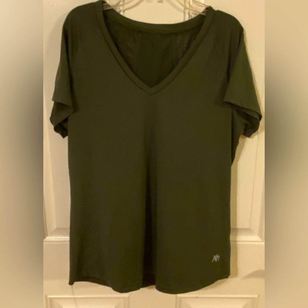 Sport t-shirt. Large